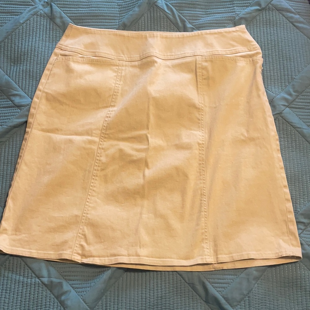 TWO Chaus skirts black and tan